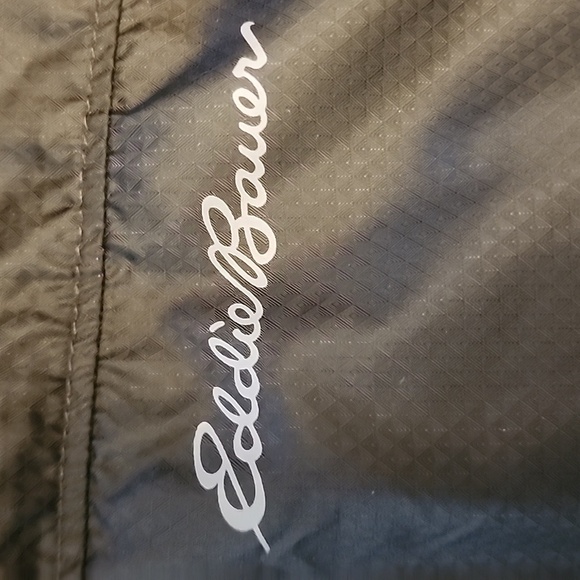 Eddie Bauer Men's Jacket - Picture 7 of 9